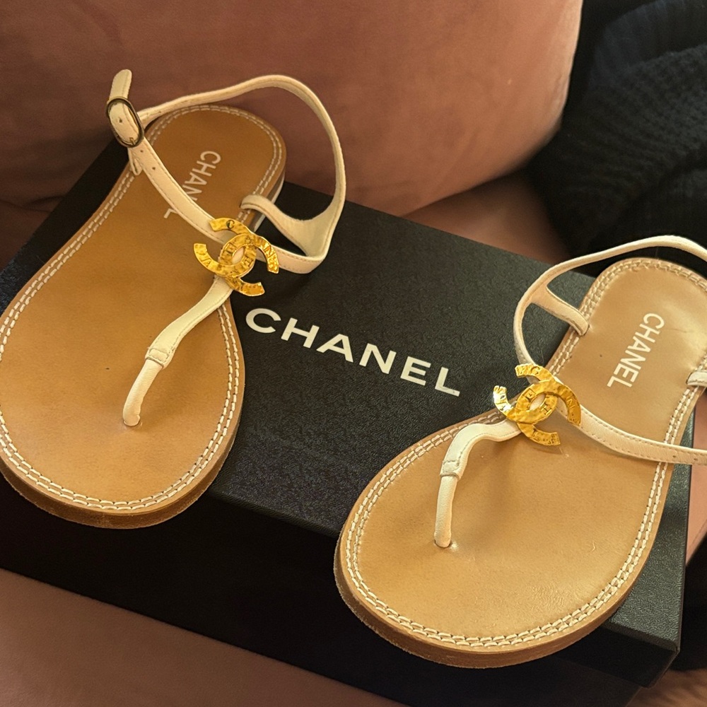 CHANEL Cream Leather T-Strap Sandals with Gold CC Emblem